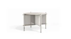 TRAVELER Outdoor | Cocktail Table - Harmonie Calme - Metal Top 7 TRAVELER Outdoor | Cocktail Table - Harmonie Calme - Metal Top -Exquisite Furniture Store Traveler TB 65 metal calme pers1